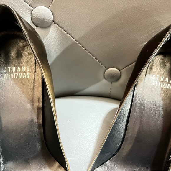 Stuart Weitzman dual-contrast color patent leather pumps - Picture 3 of 5